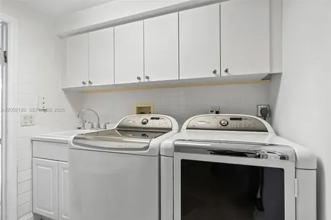 21050 Point Place Aventura FL 33180