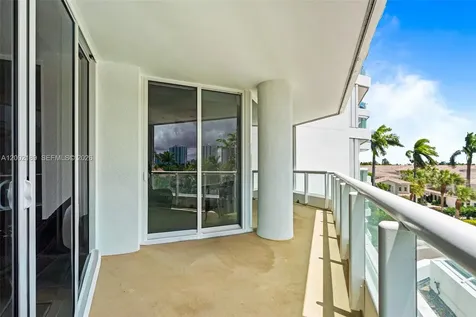21050 Point Place Aventura FL 33180