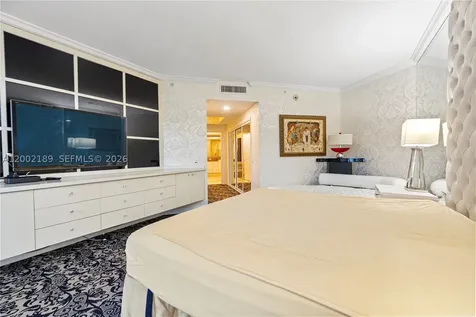 21050 Point Place Aventura FL 33180
