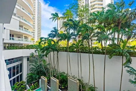 21050 Point Place Aventura FL 33180