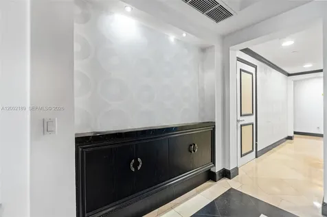 21050 Point Place Aventura FL 33180