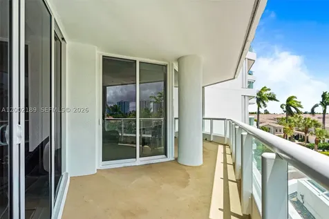 21050 Point Place Aventura FL 33180