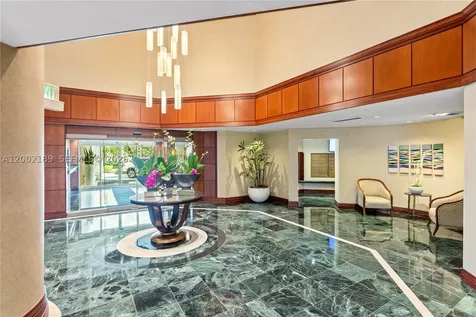 21050 Point Place Aventura FL 33180