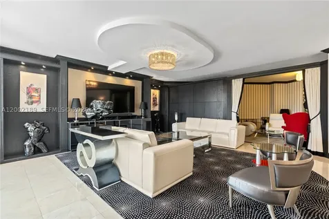 21050 Point Place Aventura FL 33180