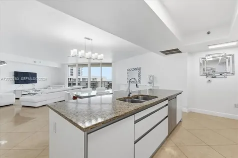 17201 Collins Avenue Sunny Isles Beach FL 33160