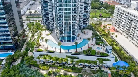 17201 Collins Avenue Sunny Isles Beach FL 33160