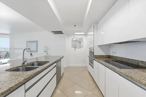 17201 Collins Avenue Sunny Isles Beach FL 33160