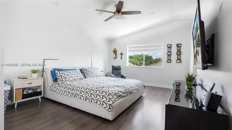 321 SW 194th Avenue Pembroke Pines FL 33029