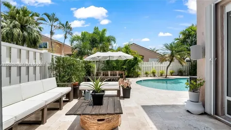 321 SW 194th Avenue Pembroke Pines FL 33029