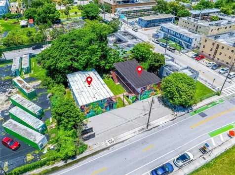 1140 NW 1st Place Miami FL 33136