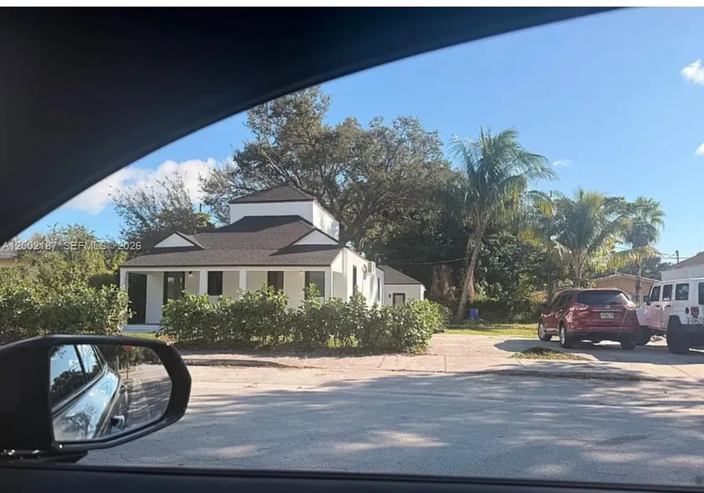 6915 NW 4th Court Miami FL 33150