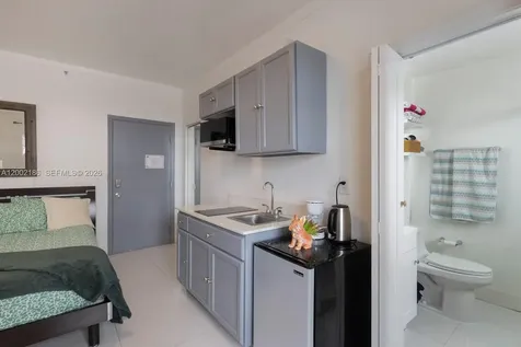335 Ocean Drive Miami Beach FL 33139