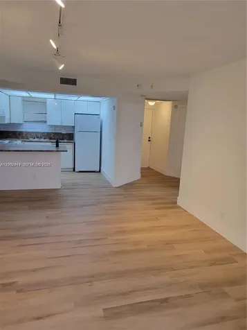 8290 Lake Drive Doral FL 33166