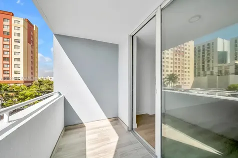 501 SW 1st Street Miami FL 33130
