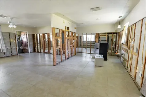 317 Montgomery Avenue Fort Myers FL 33905