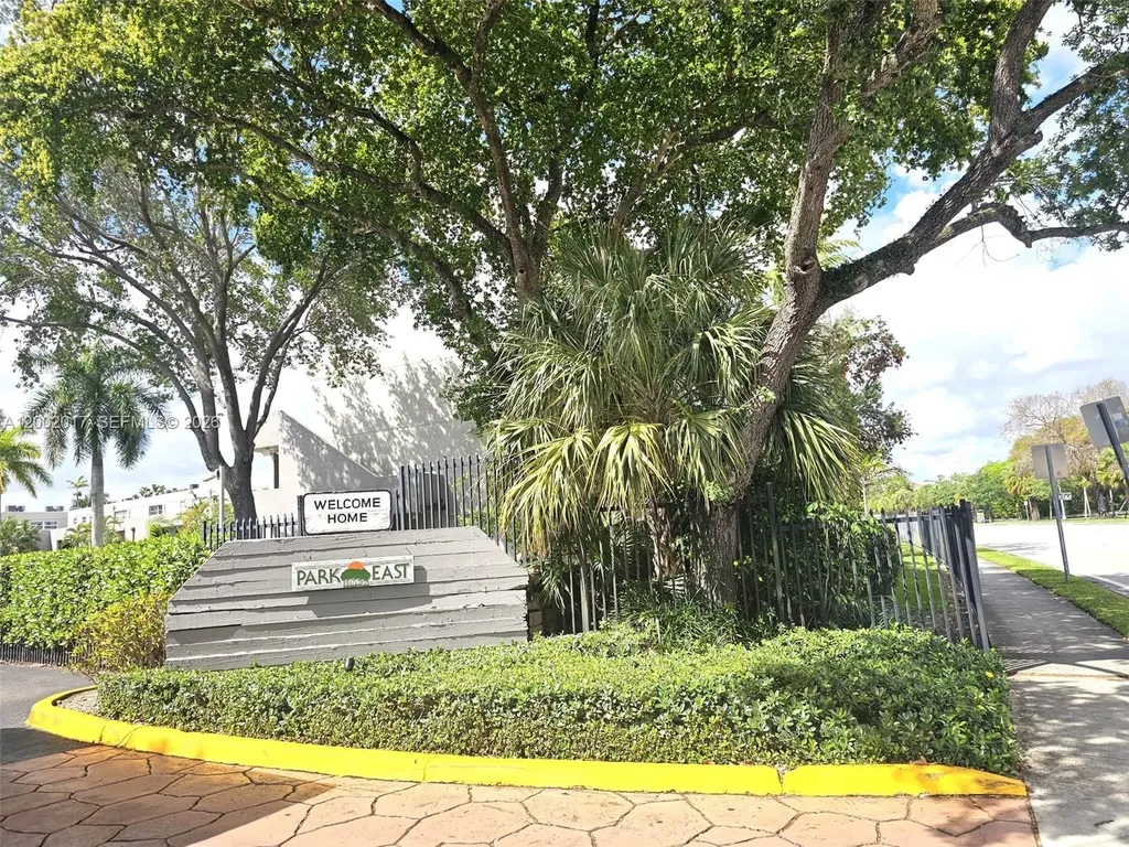 40 NW 87th Avenue Miami FL 33172
