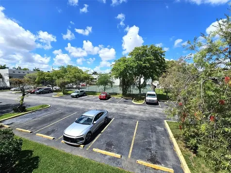 40 NW 87th Avenue Miami FL 33172