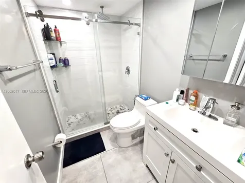 40 NW 87th Avenue Miami FL 33172