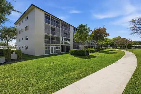 13255 SW 9th Court Pembroke Pines FL 33027