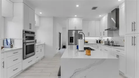 15817 SW 138th Terrace Miami FL 33196