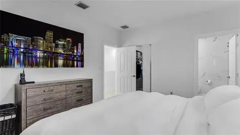 15817 SW 138th Terrace Miami FL 33196