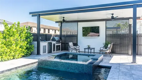 15817 SW 138th Terrace Miami FL 33196
