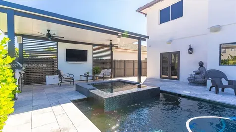 15817 SW 138th Terrace Miami FL 33196