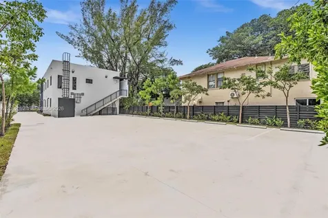 753 NW 30th Street Miami FL 33127