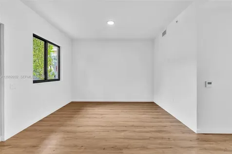 753 NW 30th Street Miami FL 33127