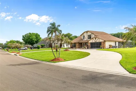 1805 Harbor Boulevard Kissimmee FL 34744