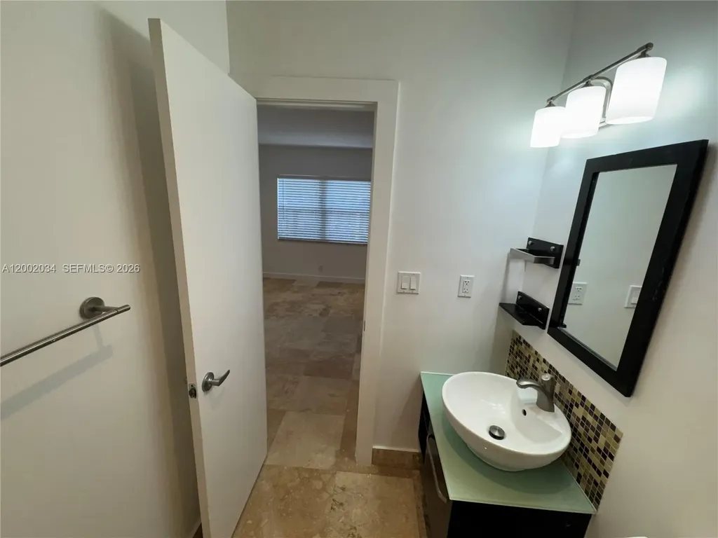 2724 NE 15th Street Fort Lauderdale FL 33304