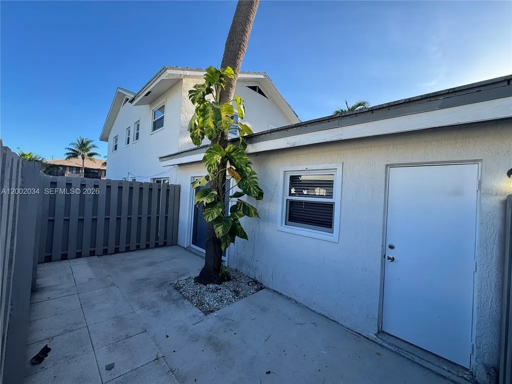2724 NE 15th Street Fort Lauderdale FL 33304