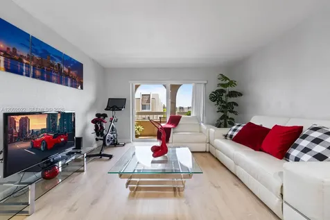 7845 Camino Real Miami FL 33143