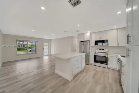 8502 NW 59th Street Tamarac FL 33321