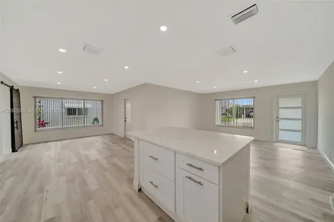 8502 NW 59th Street Tamarac FL 33321