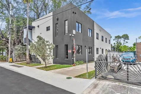 753 NW 30th Street Miami FL 33127