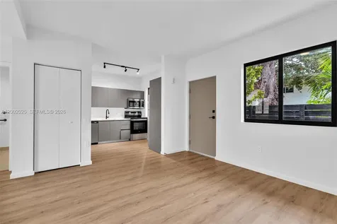 753 NW 30th Street Miami FL 33127