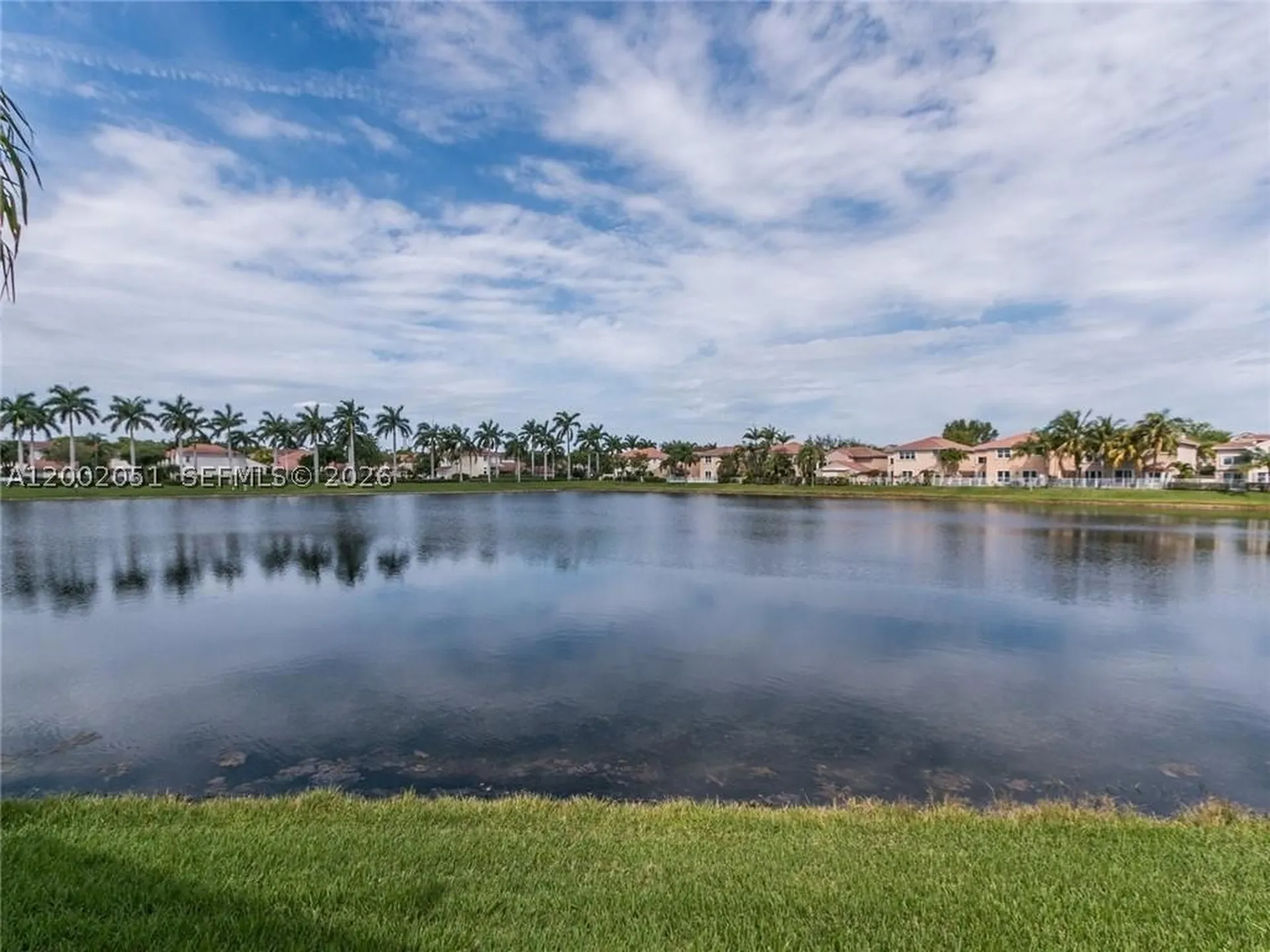 1590 Seagrape Way Hollywood FL 33019