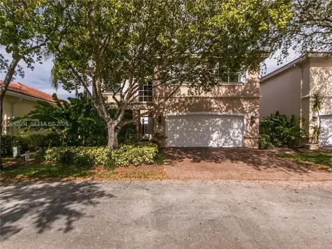 1590 Seagrape Way Hollywood FL 33019
