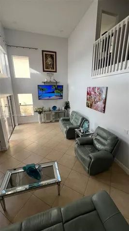1590 Seagrape Way Hollywood FL 33019