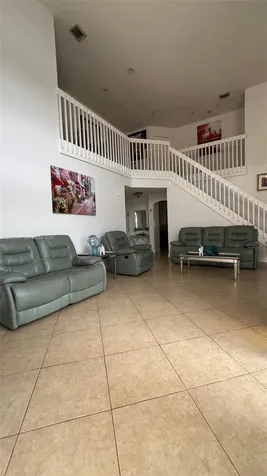 1590 Seagrape Way Hollywood FL 33019
