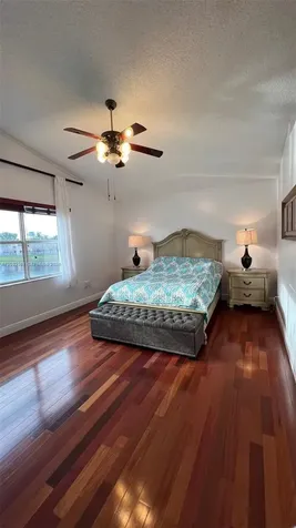 1590 Seagrape Way Hollywood FL 33019