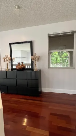 1590 Seagrape Way Hollywood FL 33019