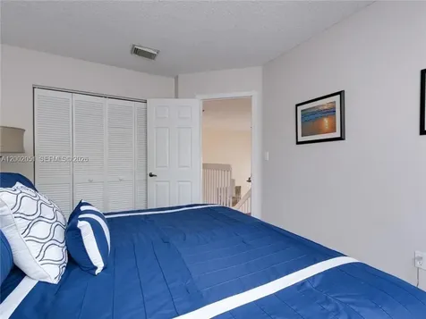 1590 Seagrape Way Hollywood FL 33019