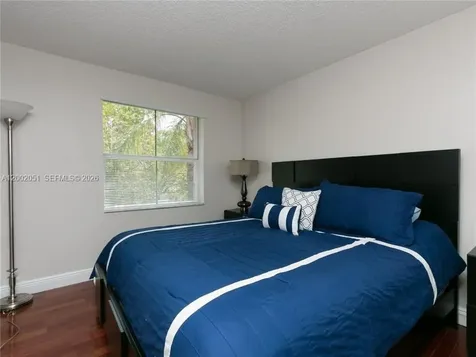 1590 Seagrape Way Hollywood FL 33019