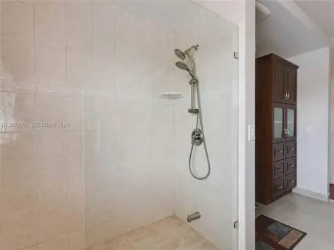 1590 Seagrape Way Hollywood FL 33019