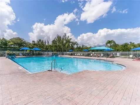 1590 Seagrape Way Hollywood FL 33019