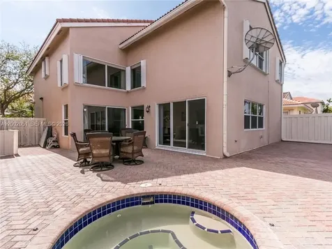 1590 Seagrape Way Hollywood FL 33019