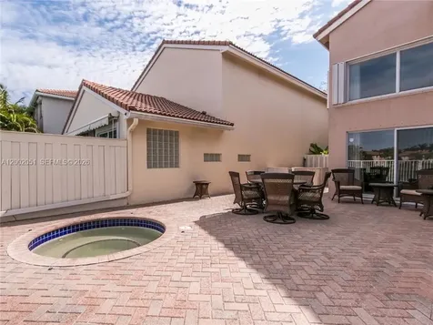 1590 Seagrape Way Hollywood FL 33019
