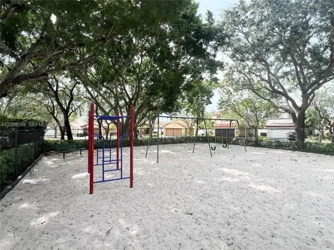 1524 Coronado Road Weston FL 33327